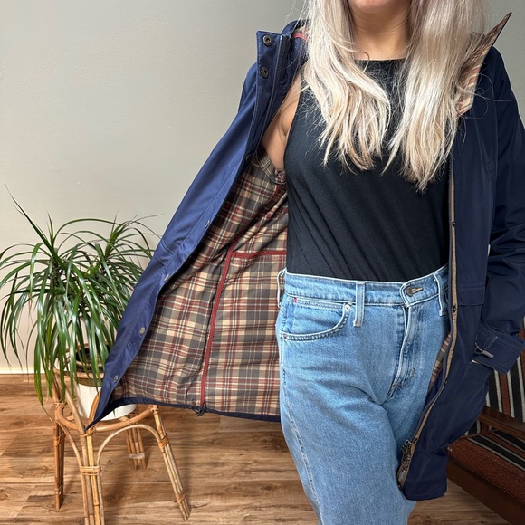 Roots Rain Jacket - Picture 3 of 3